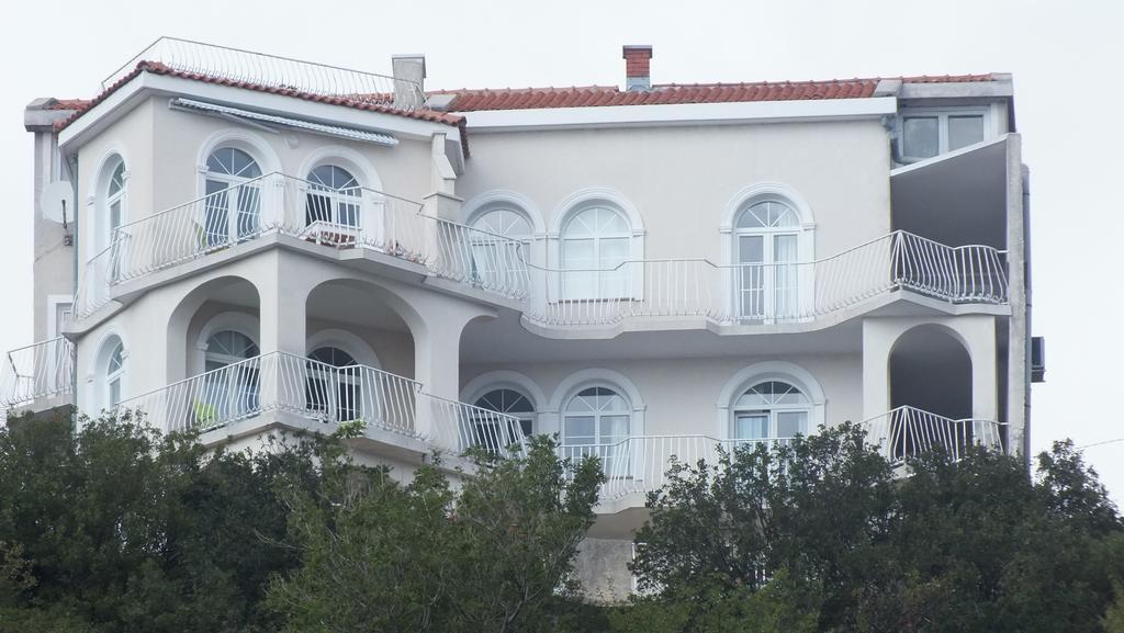 Die Appartements Glavas,Eckwohnunge Fuer 2 Personen Novi Vinodolski Exterior photo